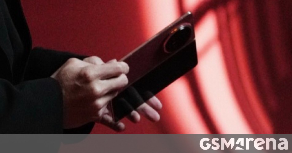 Honor Magic V6: Nicholas Tse Reveals Foldable's Design Before MWC