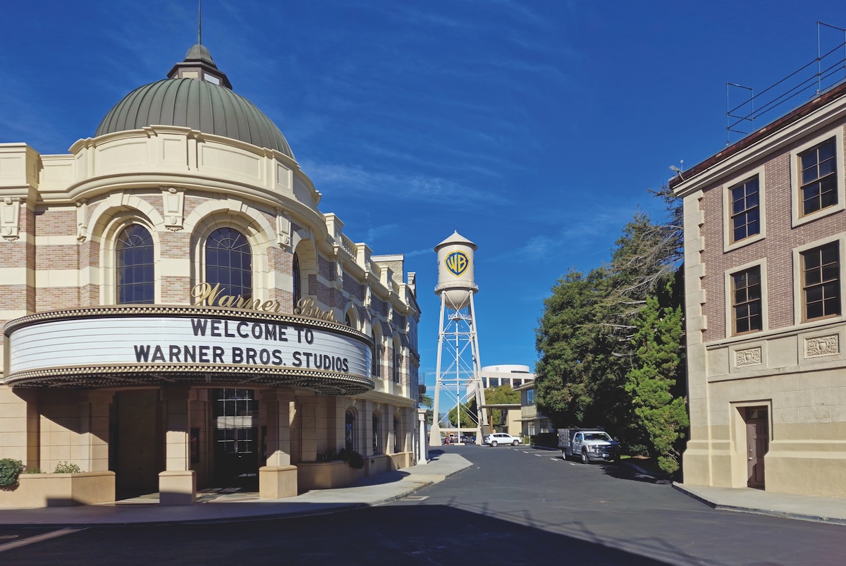 Paramount Offers $650M Incentive to Win Warner Bros. Deal