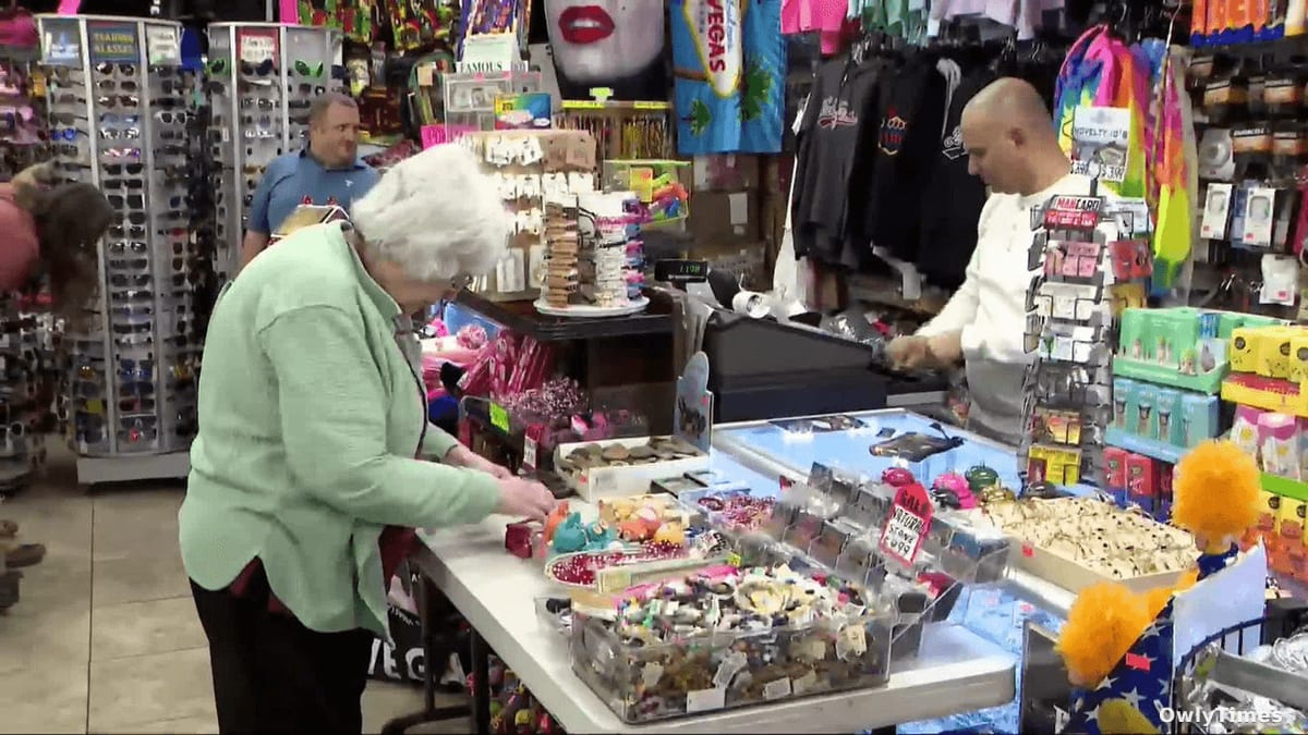 Vegas Souvenirs: A 49¢ Price Hike Signals Tourism & Trade Shift