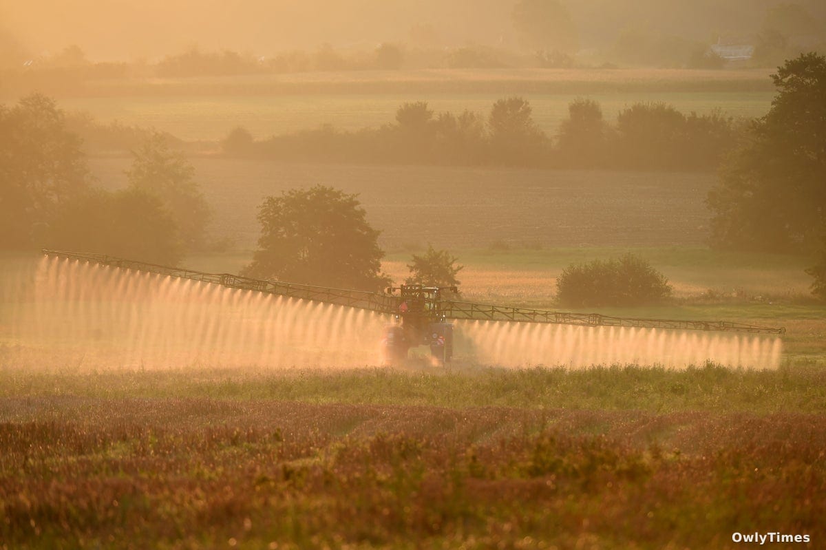 Trump's Glyphosate Shift: A MAHA Movement Fracture?