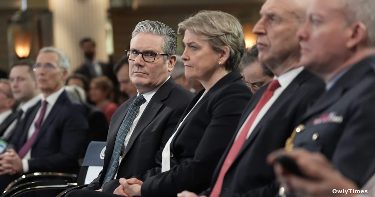 Starmer's Iran Stance: A Trump-Shaped UK Dilemma Analysis