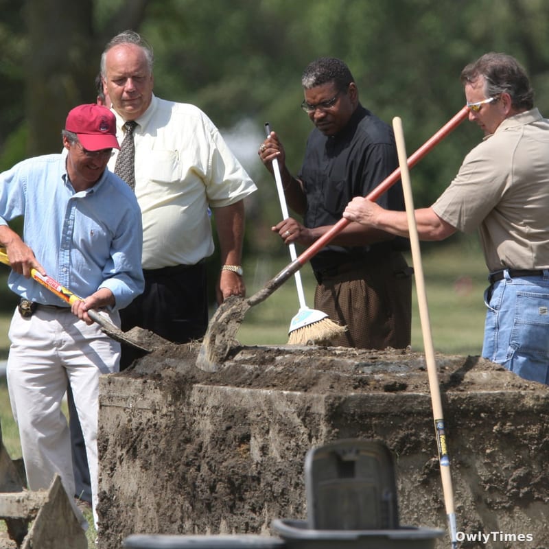 Moss Metabolism: New Clues in Burr Oak Cemetery Scandal