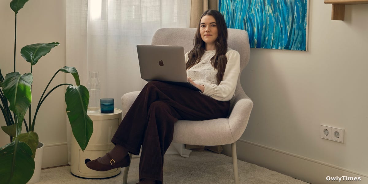 AI Shift: Solopreneur Dumps Staff for $20/Month Tools