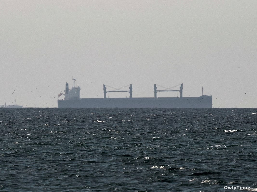 US Navy Boards M/T Tifani in Bay of Bengal to Block Iranian Oil