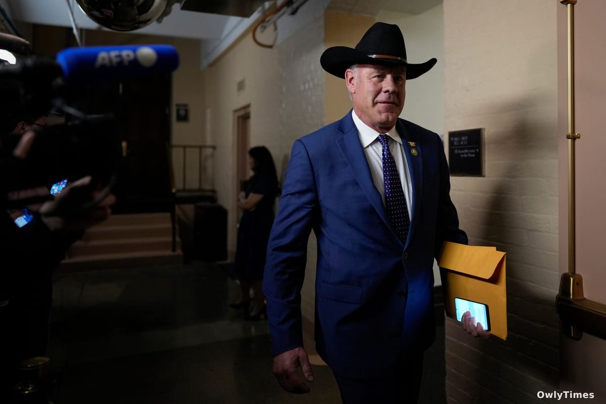 Zinke's Exit: A GOP Signal on the Trump Era's Hold