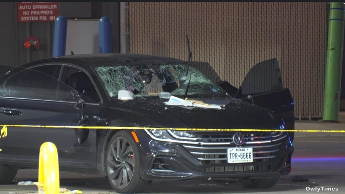 Houston Police Review Fatal Saturday Shooting at East Freeway Sam's Cl