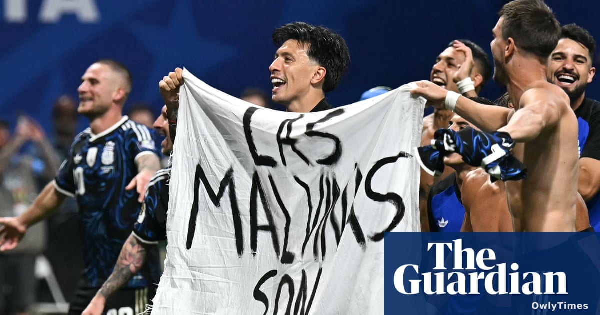 Argentina Players Display Falklands Banner After Atlanta Semifinal