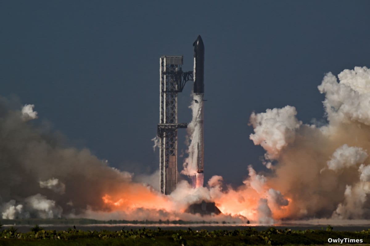 SpaceX Starship Achieves Dual Splashdown on 13th Test