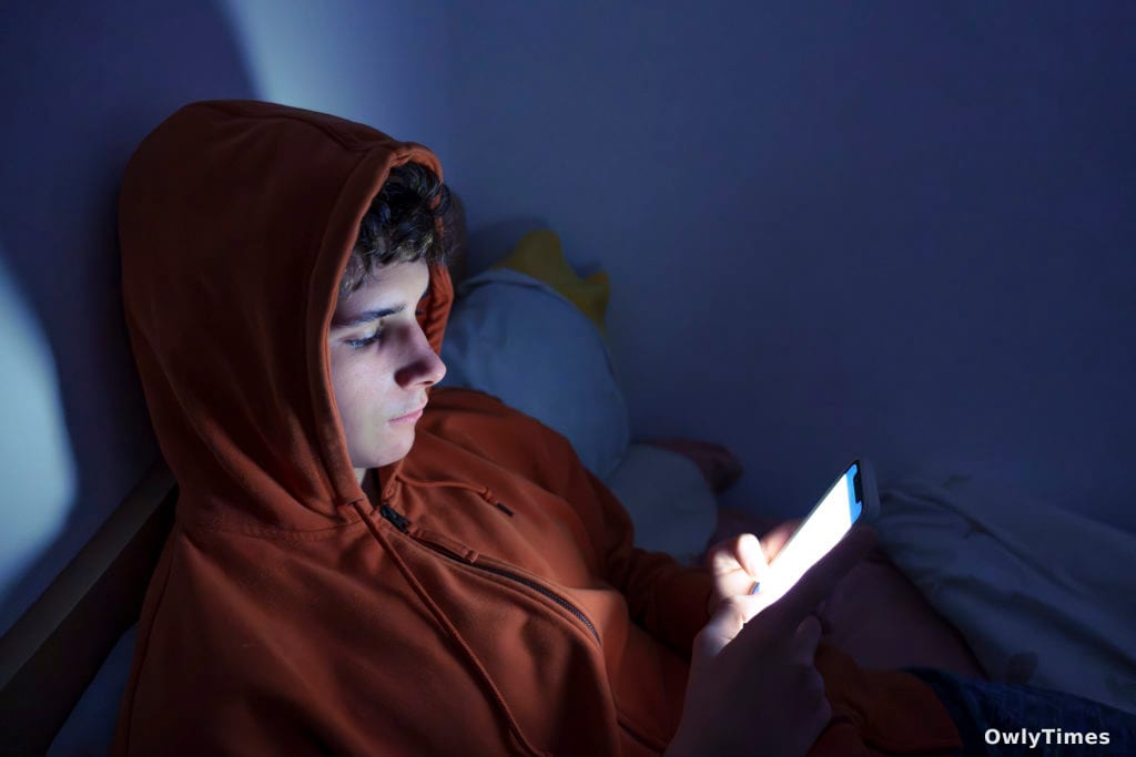 988 Hotline Linked to Fewer Youth Suicides
