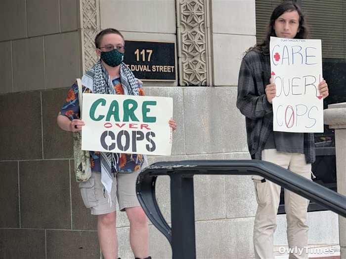 Demanding a specialized mental health crisis response in Jacksonville