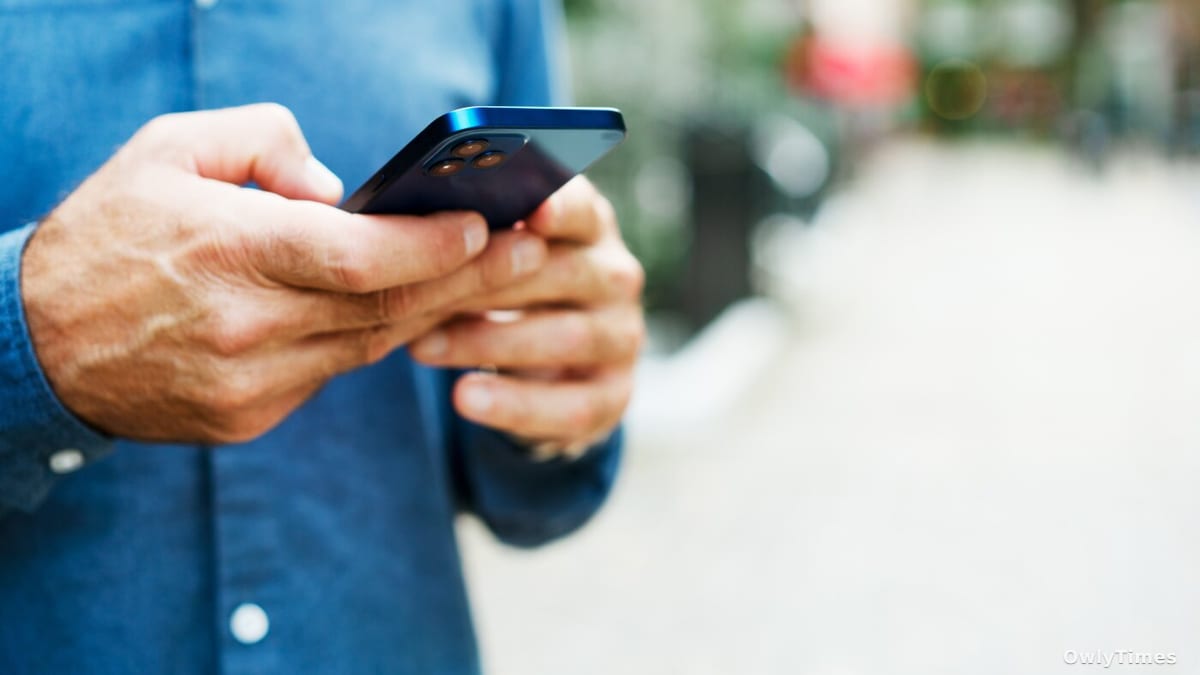 Seniors & Screens: The Hidden Impact on Tech’s Future
