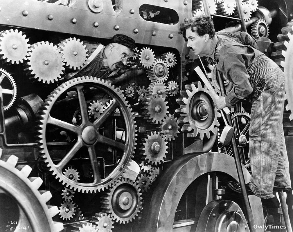 AI & Work: The Control Question, Not the Robot Threat