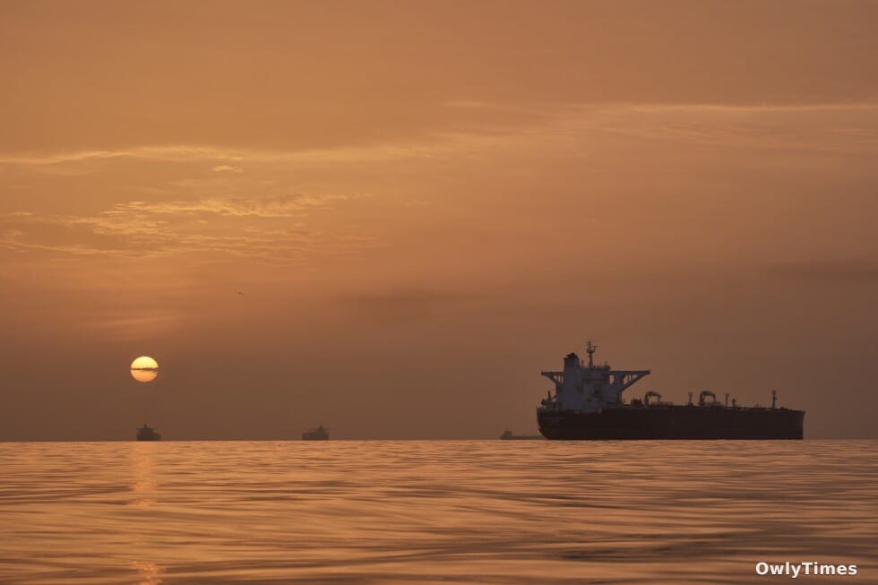 US Triples Mine-Clearing Effort in Strait of Hormuz to Stabilize Oil