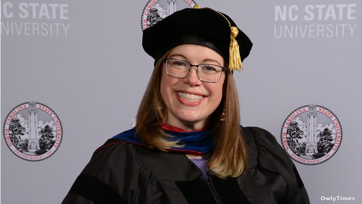 Stephanie Teeter Trains Scientists to Bridge Public Knowledge Gap