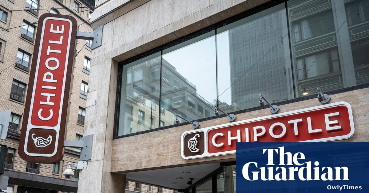 Chipotle Opens First Mexican Location Amid Expansion Doubts