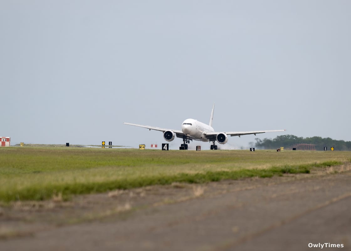 NASA Boeing 777 Arrives at Langley to Replace Retired DC-8 Research