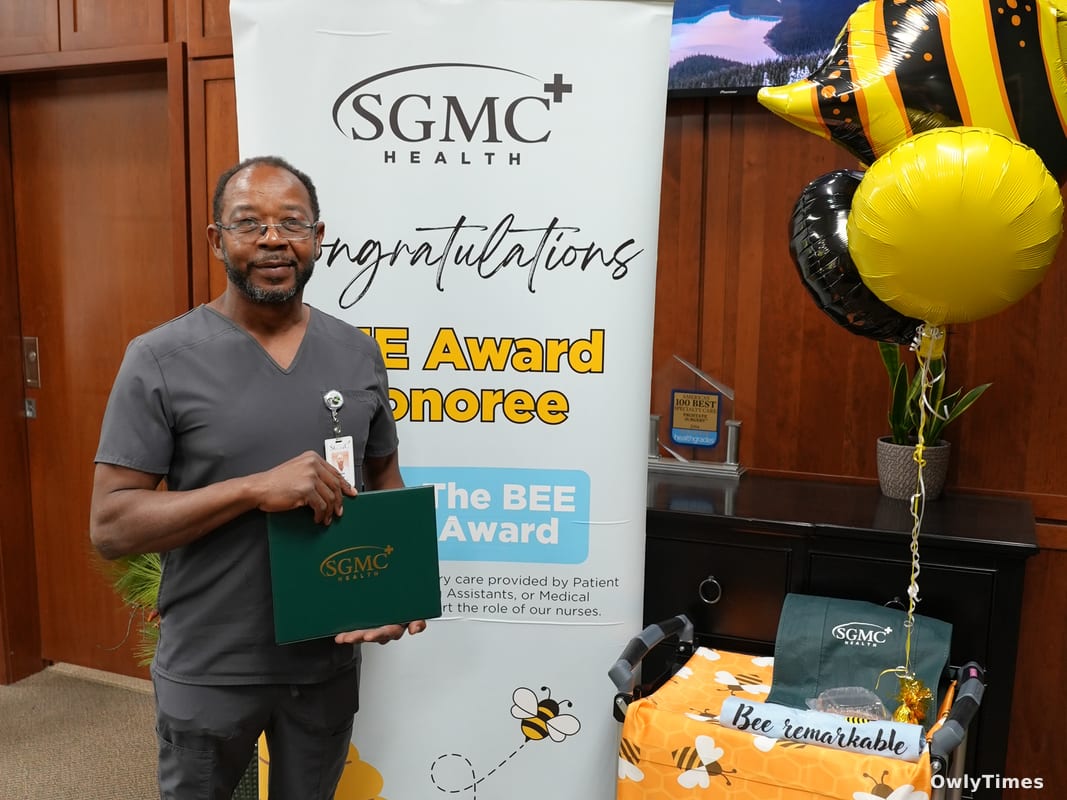SGMC Health Honors Oncology Staff with BEE Award on April 23