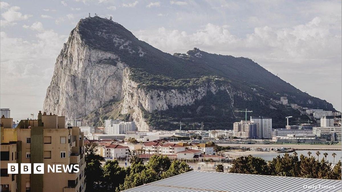 Gibraltar and Spain begin dismantling 118-year-old border fence