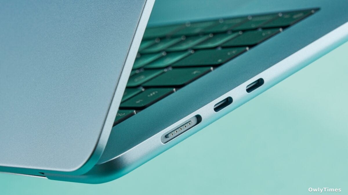 Apple's Color Shift: Is a Cheaper MacBook Finally Here?